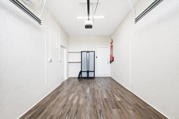 Harlem McBride, 160 NE 35th St, Oakland Park, Florida 33334, image 2