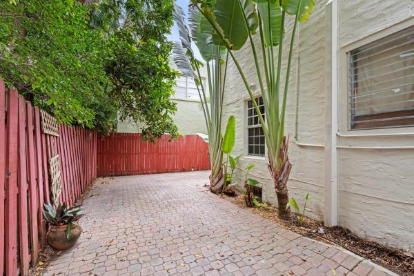 Estates Of South Palm Beach, 217 Lytton Ct, West Palm Beach, Florida 33405, image 3