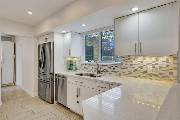 Pompano Shores, 2265 SE 12th St, Pompano Beach, Florida 33062, image 2