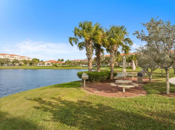 Harbour Isle West, 33 Harbour Isle Dr #201, Fort Pierce, Florida 34949, image 2