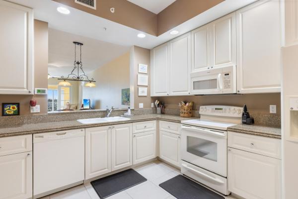 Harbour Isle West, 33 Harbour Isle Dr #201, Fort Pierce, Florida 34949, image 1