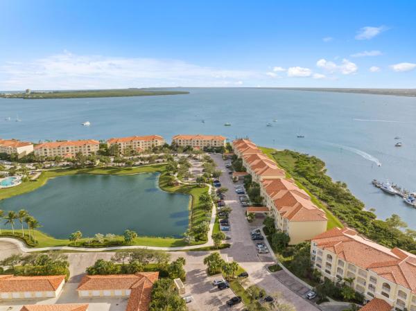 Harbour Isle West, 33 Harbour Isle Dr #201, Fort Pierce, Florida 34949, image 1