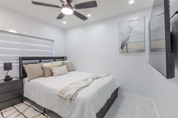 Cranston Terrace, 2633 NW Taft St, Hollywood, Florida 33020, image 2