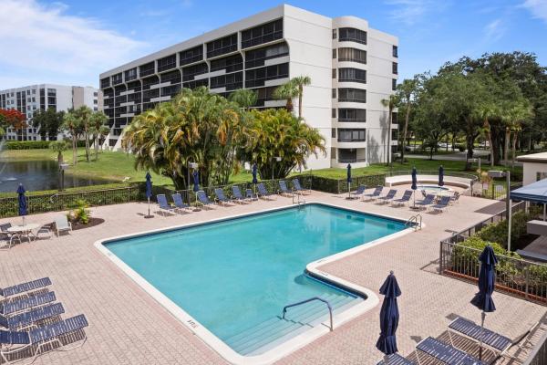 The Glens, 6420 Boca Del Mar Dr #601, Boca Raton, Florida 33433, image 2