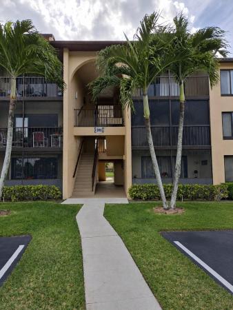 Pine Ridge North 4, 806 Sky Pine Way #D2, Greenacres, Florida 33415, image 1