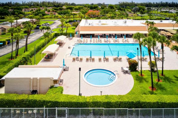 Golden Lakes Village, 175 Lake Susan Ln, West Palm Beach, Florida 33411, image 2