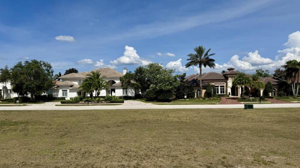Tesoro Club, 121 SE Rio Casarano, Port St. Lucie, Florida 34984, image 2