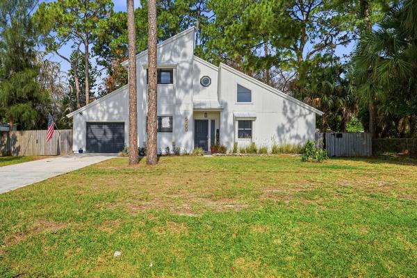Indian River Estates, 5909 Hickory Dr, Fort Pierce, Florida 34982, image 1