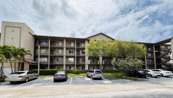 Suffolk At Century Village, 1400 SW 137th Ave #107F, Pembroke Pines, Florida 33027, image 2