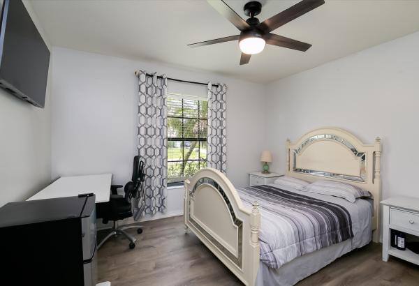 591 SE Chapman Ave, Port St. Lucie, Florida 34984, image 2