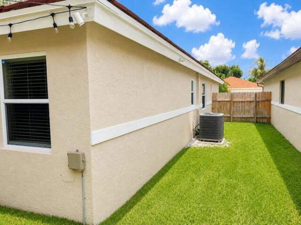 Wellington Downs, 12280 Dartmoor Dr, Wellington, Florida 33414, image 2