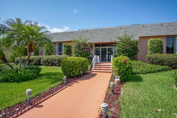 The Colonnades, 1181 Carlton Ct #106, Fort Pierce, Florida 34949, image 2
