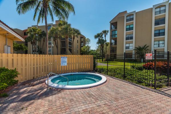 1915 Lavers Cir #E309, Delray Beach, Florida 33444, image 2
