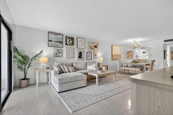 Huntington Pointe, 6093 Pointe Regal Cir #206, Delray Beach, Florida 33484, image 3