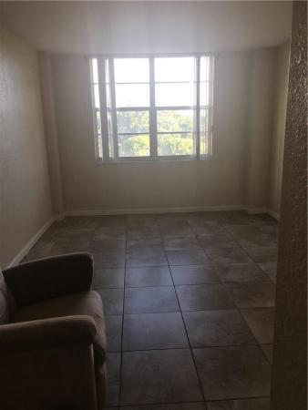 15600 NW 7th Ave #421, Unincorporated Dade County, Florida 33169, image 3