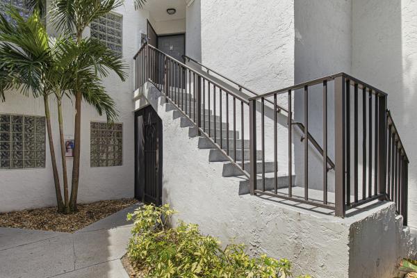 5475 Verona Dr #E, Boynton Beach, Florida 33437, image 2
