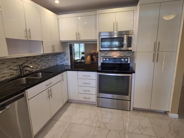 Lakes Of Carriage Hills, 6090 N Sabal Palm Blvd #209, Tamarac, Florida 33319, image 1