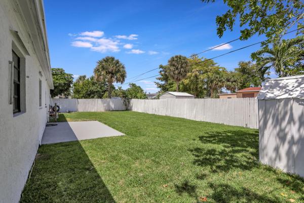 Collier Manor, 3060 NE 12th Ave, Pompano Beach, Florida 33064, image 3