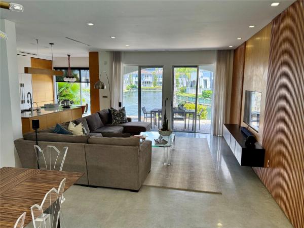 Aventura Lakes, 20824 NE 30th Pl, Aventura, Florida 33180, image 2
