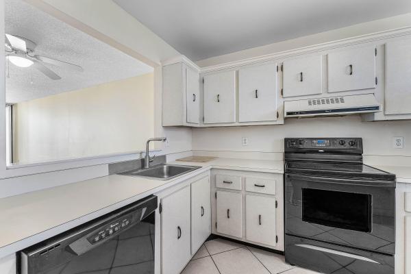 Palm Beach Harbour Club, 3545 S Ocean Blvd #405, South Palm Beach, Florida 33480, image 1