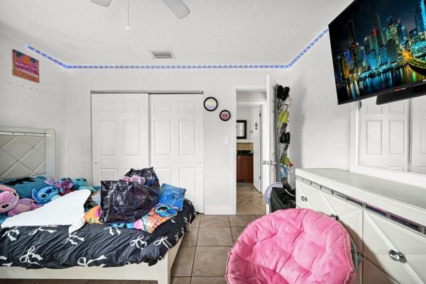 North Gate Estates, 3300 NW 32nd St, Lauderdale Lakes, Florida 33309, image 1