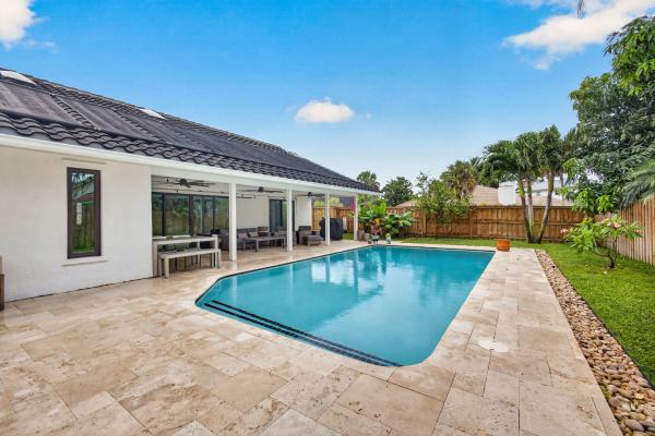Frenchmen's Landing, 12897 La Rochelle Cir, Palm Beach Gardens, Florida 33410, image 1