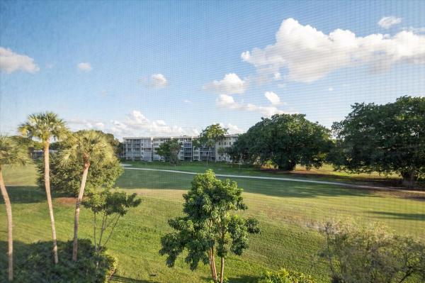 Vizcaya Towers At Palm-Aire, 4112 W Palm Aire Dr #124A, Pompano Beach, Florida 33069, image 3