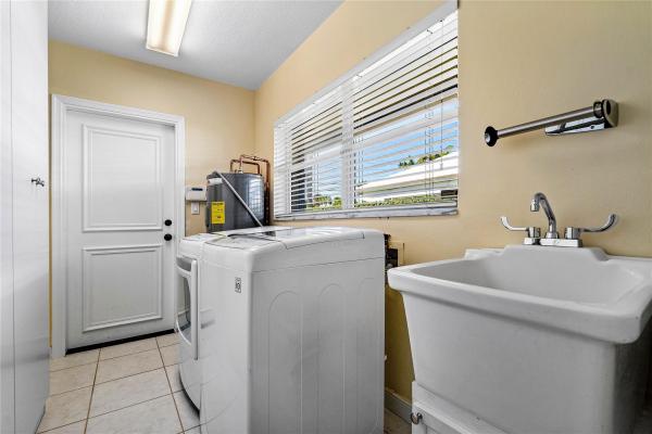 Camino Gardens, 976 SW Mulberry Way, Boca Raton, Florida 33486, image 3