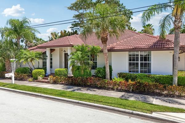 15 Wellesley Dr, Lake Worth, Florida 33460, image 2
