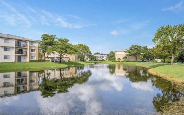 Grand View At Crestwood, 400 N Crestwood Ct Ct #417, Royal Palm Beach, Florida 33411, image 1