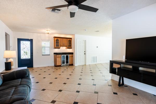 Chevy Chase, 10670 NW 42nd Dr, Coral Springs, Florida 33065, image 2