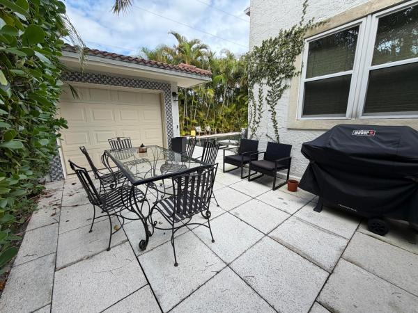 Sunshine Park, 515 Ardmore Rd, West Palm Beach, Florida 33401, image 1