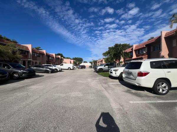 Valencia Village, 27 Matador Ln #6-20, Davie, Florida 33324, image 3