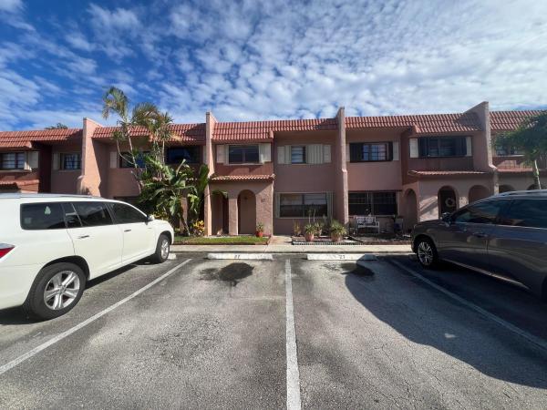Valencia Village, 27 Matador Ln #6-20, Davie, Florida 33324, image 2