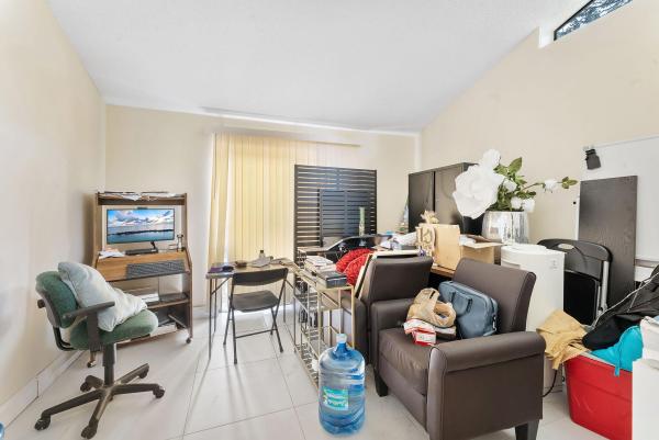 Westchester Townhouses, 4353 Woodstock Dr #A, West Palm Beach, Florida 33409, image 2