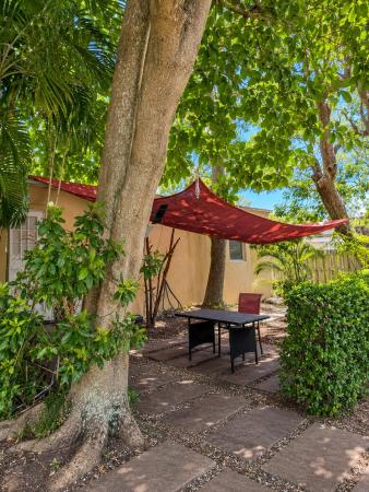Croissant Park River, 916 SW 8th Ave #1-4, Fort Lauderdale, Florida 33315, image 1