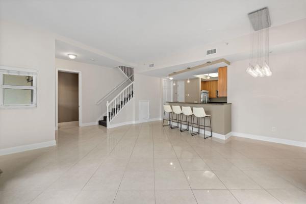 Wilton Station, 2617 NE 14th Ave #109, Wilton Manors, Florida 33334, image 1