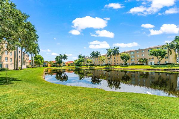 12560 Majesty Cir #401, Boynton Beach, Florida 33437, image 2