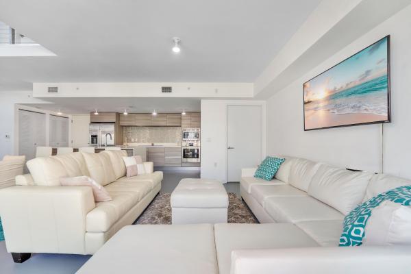 Peloro, 6620 Indian Creek Dr #602, Miami Beach, Florida 33141, image 2