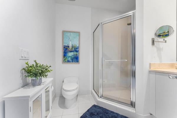 Marina Grande Club & Residences, 2640 Lake Shore Dr #2215, Riviera Beach, Florida 33404, image 1