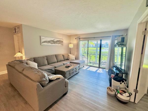 The Palm Club, 1104 Green Pine Blvd #G1, West Palm Beach, Florida 33409, image 1