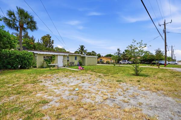 Fairview, 700 SW 8th St, Pompano Beach, Florida 33060, image 2
