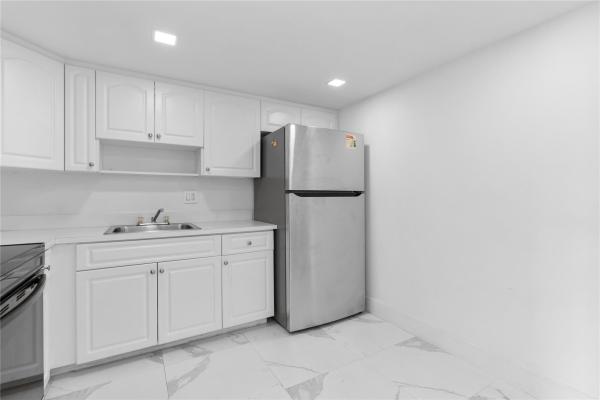 The Manors Of Inverrary, 4164 Inverrary Dr #412, Lauderhill, Florida 33319, image 3
