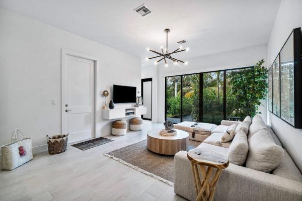 Delray 7 Townhomes, 2211 Florida Blvd #A, Delray Beach, Florida 33483, image 2
