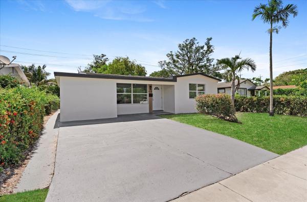 Lake Worth Town, 824 S F St, Lake Worth Beach, Florida 33460, image 1