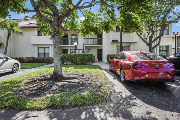 Park Pointe, 3367 Perimeter Dr, Greenacres, Florida 33467, image 2