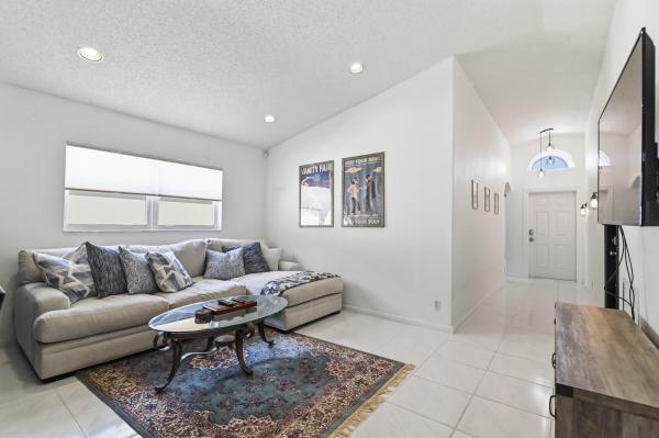 5690 Green Island Dr, Lake Worth, Florida 33463, image 1