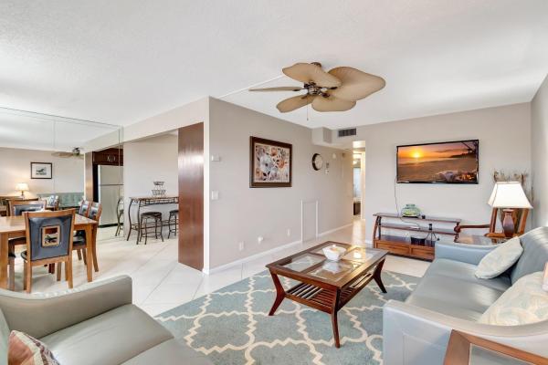 Wolverton At Century Village, 4049 Wolverton C, Boca Raton, Florida 33434, image 2