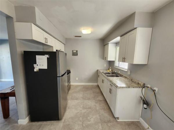 Lauderdale Manors, 942 NW 12th St, Fort Lauderdale, Florida 33311, image 1