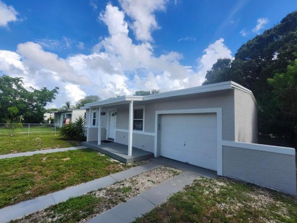 Lauderdale Manors, 942 NW 12th St, Fort Lauderdale, Florida 33311, image 1